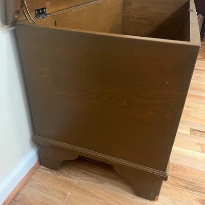 Wooden Storage Chest (H-MG)