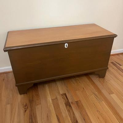 Wooden Storage Chest (H-MG)