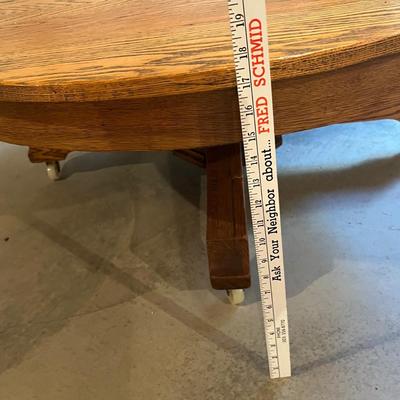 Round oak table