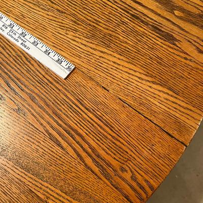 Round oak table