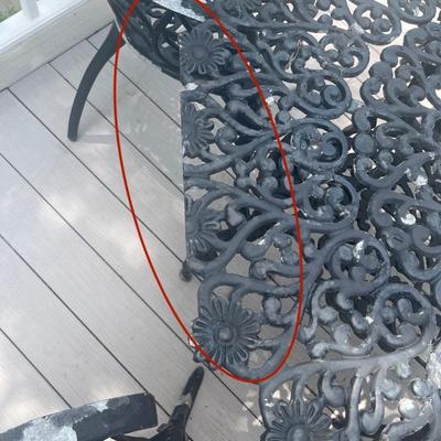** Correction ** ~ Aluminum Table & Four (4) Chairs - * Read Details