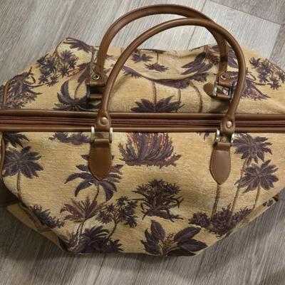 Luggage and Gloria Vanderbilt Cosmetic Bag