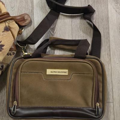Luggage and Gloria Vanderbilt Cosmetic Bag