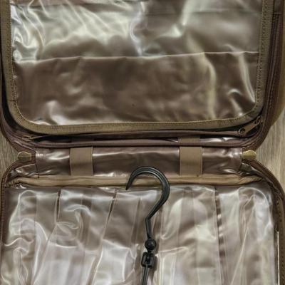 Luggage and Gloria Vanderbilt Cosmetic Bag