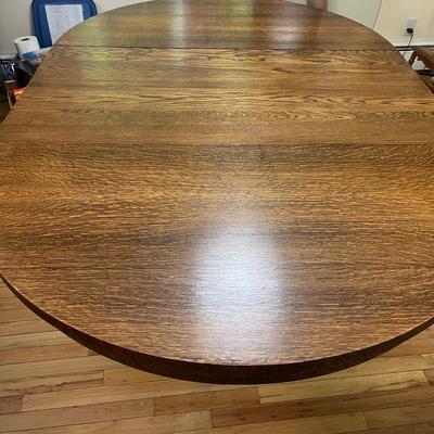 Pedestal Dining Room Table (DR-MG)