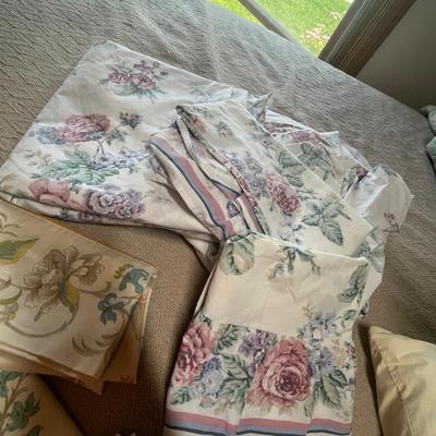 Queen Sheet set Floral
