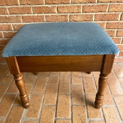 The Project Furniture Lot Of 5