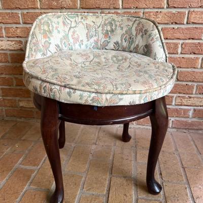The Project Furniture Lot Of 5