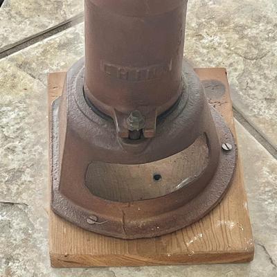 Antique Cast Iron Well Water Pump