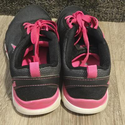 AVIA Athletic Shoes- 9