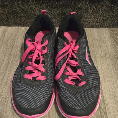 AVIA Athletic Shoes- 9