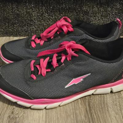 AVIA Athletic Shoes- 9