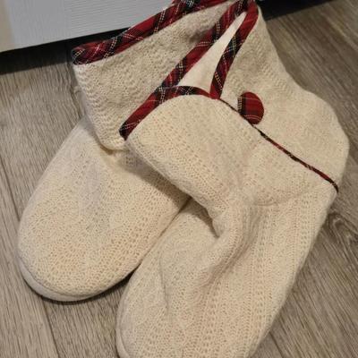 Size Large Sweater Slippers