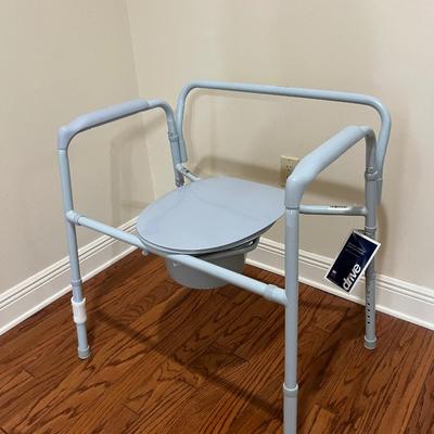 Large bariatric folding steel commode