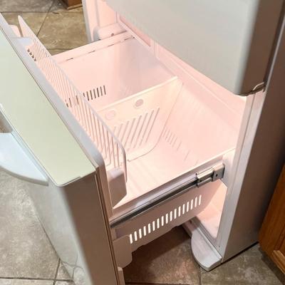 KENMORE ~ Beer Fridge ~2005 ~ *Read Details