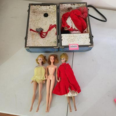 Vintage Barbie & Midge Dolls and doll case