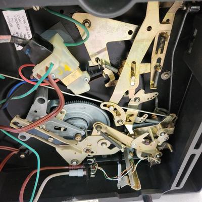 Vintage Garrard Synchro-Lab 95B Turntable Powers up and runs