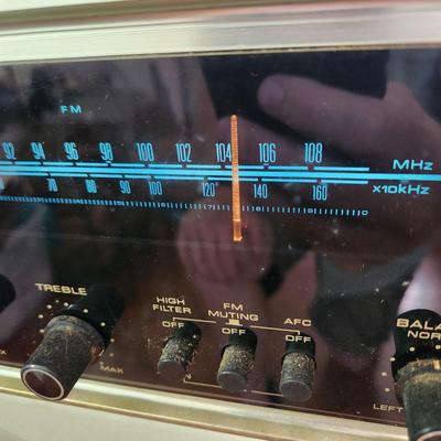 Pioneer Stereo Receiver SX-770 Powers up Good FM Single