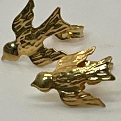 Flying Birds Gold Fashion Earrings for pierced ears