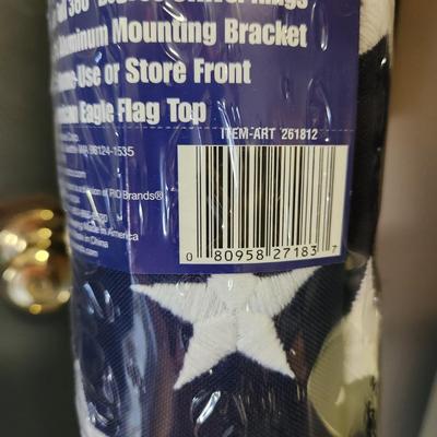 American Flag w Pole & Mounting Bracket