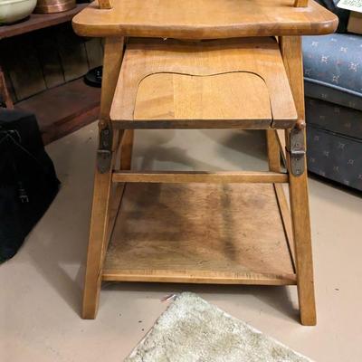 Splendid Children's High Chair/Desk