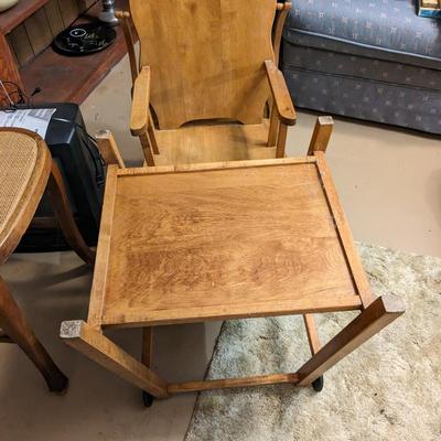 Splendid Children's High Chair/Desk