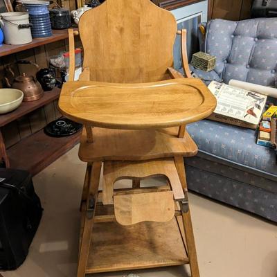 Splendid Children's High Chair/Desk