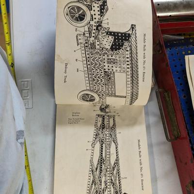 Amazing Vintage Erector Set