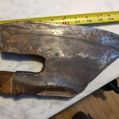 ANTIQUE GOOSE WING HEWING BROAD AXE IN GERMAN FORM
