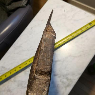 ANTIQUE GOOSE WING HEWING BROAD AXE IN GERMAN FORM