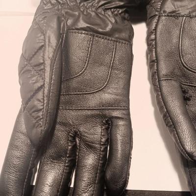 UGGS Women's Quilted Performance Glove