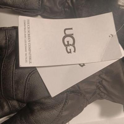 UGGS Women's Quilted Performance Glove