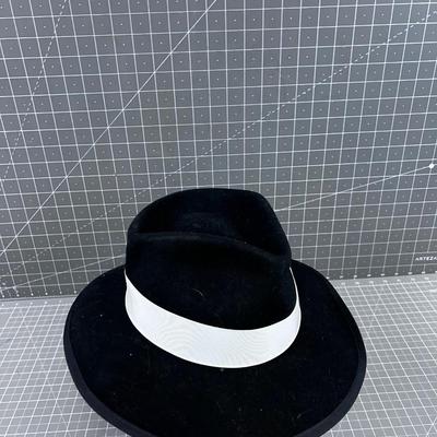 Black 5th Avenue Felt Hat 
