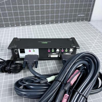 I O GEAR - DBI Two Port Switch with Cables 