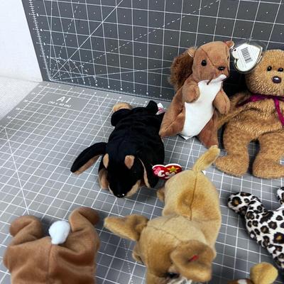 Another 15 Lot of Good Condition BEANIES 