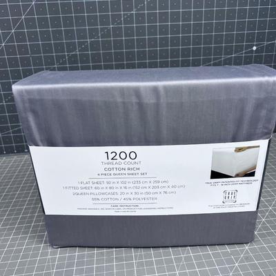 Color Sense 4 Piece QUEEN NEW Set of Sheets Lavender Color. 