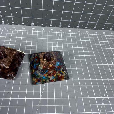3 Pyramids Stone and Copper Resin