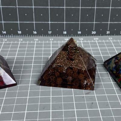 3 Pyramids Stone and Copper Resin