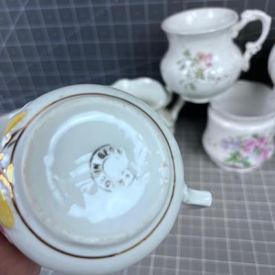 Victorian Era Mugs 