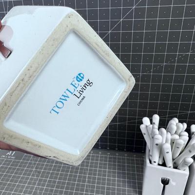 Set of WHITE: Forks, Knives & Spoons