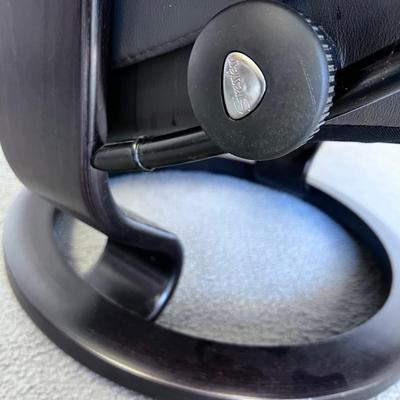 Ekornes Stressless Lounge Chair & Ottoman
