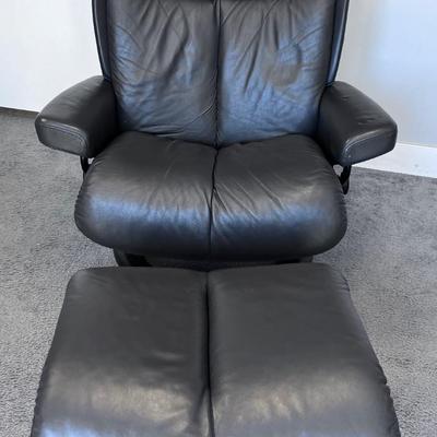 Ekornes Stressless Lounge Chair & Ottoman
