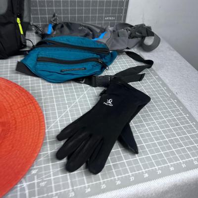 Out Door Gear, Plus Fanny Packs