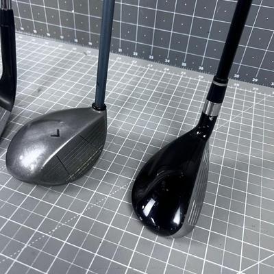 Lot of Golf Clubs Mostly Woods [Right Handed] 