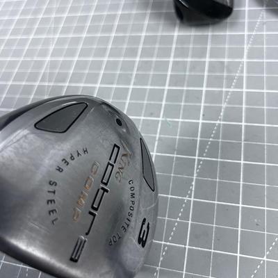 Lot of Golf Clubs Mostly Woods [Right Handed] 