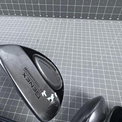 Lot of Golf Clubs Mostly Woods [Right Handed] 