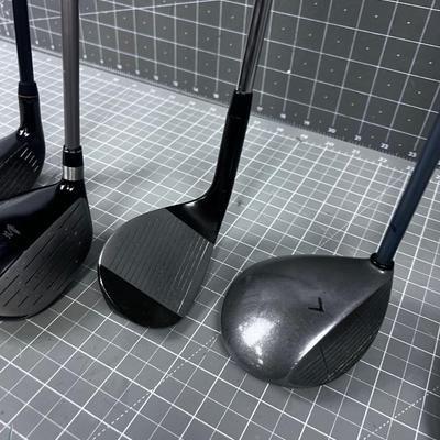 Lot of Golf Clubs Mostly Woods [Right Handed] 