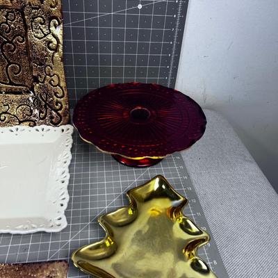 Holiday Serving Ware 