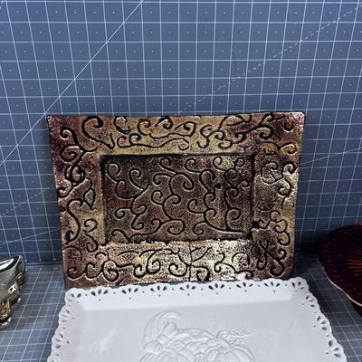 Holiday Serving Ware 