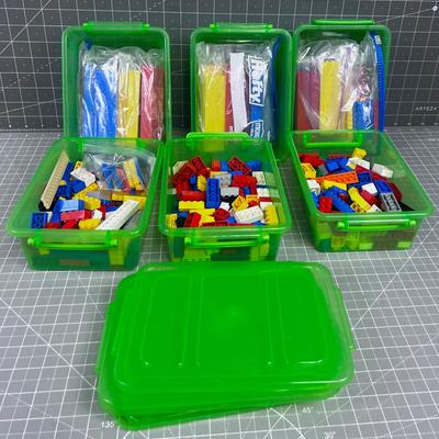 6 Tubs of LEGOS 